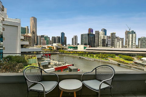 Melbourne Holiday Apartments Flinders Wharf - Goulburn Accommodation 2