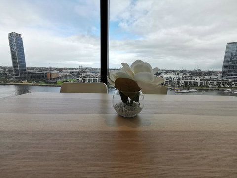 Waterside S Collection - Goulburn Accommodation 13