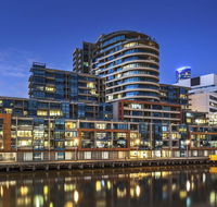 Waterfront Melbourne Apartments - Goulburn Accommodation