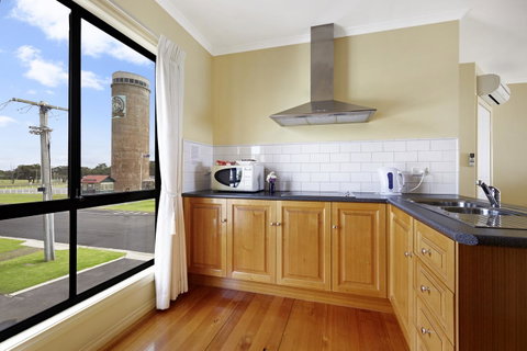Clifftop Apartments Portland Vic - Goulburn Accommodation 10