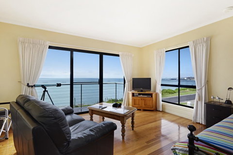 Clifftop Apartments Portland Vic - Goulburn Accommodation 1