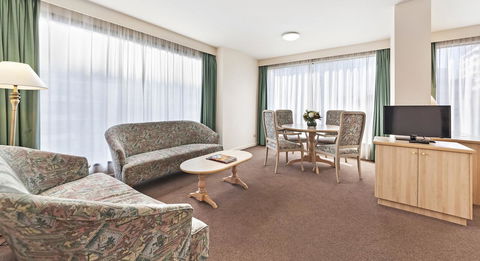 Bayview On The Park - Goulburn Accommodation 13