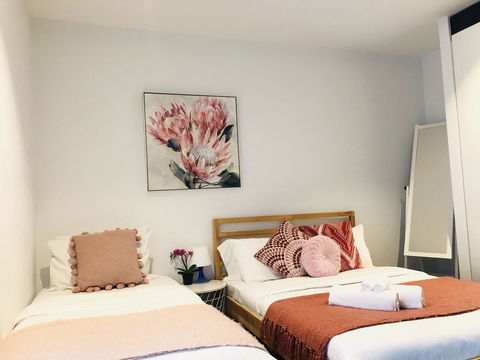 The Escape In Southern Cross Station - Goulburn Accommodation 1