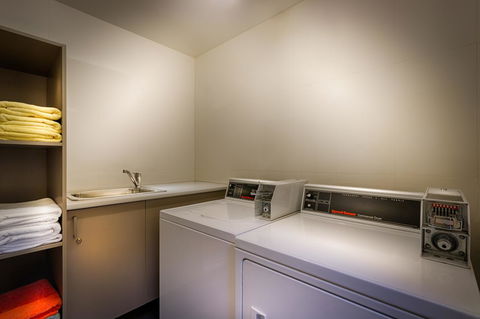 BEST WESTERN PLUS Travel Inn - Goulburn Accommodation 21