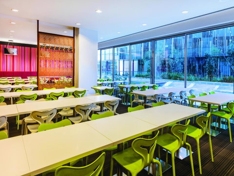 Travelodge Hotel Melbourne Docklands - Goulburn Accommodation 21