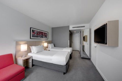 Travelodge Hotel Melbourne Docklands - Goulburn Accommodation 1