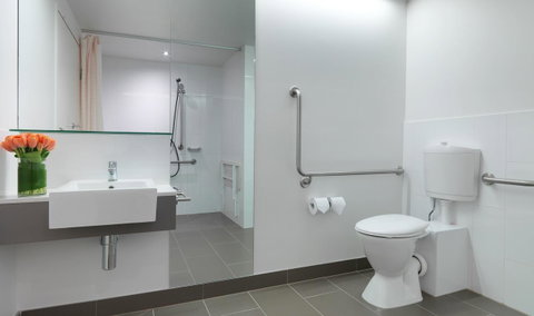 Travelodge Hotel Melbourne Docklands - Goulburn Accommodation 19
