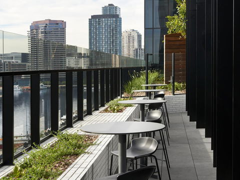 Vibe Hotel Melbourne Docklands - Goulburn Accommodation 21