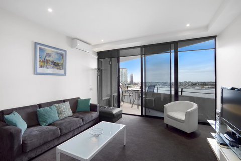 Docklands Private Collection - NEWQUAY - Goulburn Accommodation 30