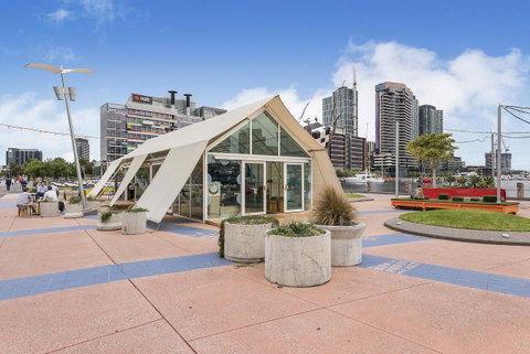 Docklands Private Collection - NEWQUAY - Goulburn Accommodation 22