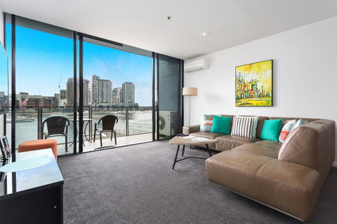 Docklands Private Collection - NEWQUAY - Goulburn Accommodation 9
