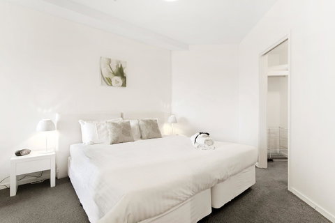 Docklands Private Collection - NEWQUAY - Goulburn Accommodation 35