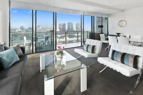 Docklands Private Collection - NEWQUAY - Goulburn Accommodation 23