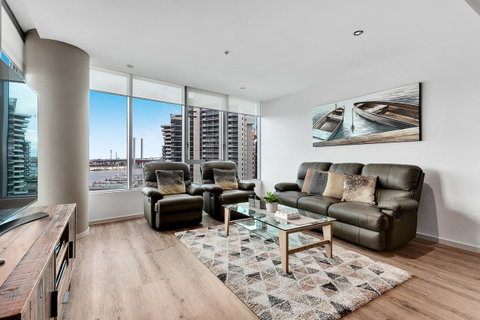 Docklands Private Collection - NEWQUAY - Goulburn Accommodation 5