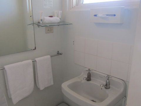 Twin City Motor Inn - Goulburn Accommodation 28