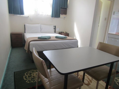 Twin City Motor Inn - Goulburn Accommodation 16