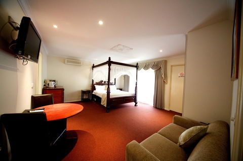 Sanctuary House Resort Motel - Goulburn Accommodation 10