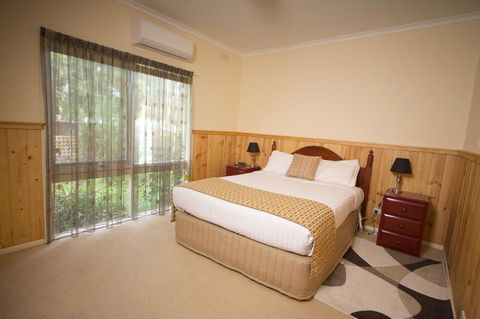 Sanctuary House Resort Motel - Goulburn Accommodation 13