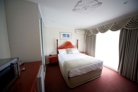 Sanctuary House Resort Motel - Goulburn Accommodation 8