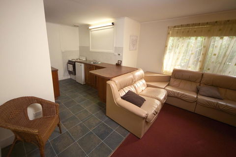 Sanctuary House Resort Motel - Goulburn Accommodation 23