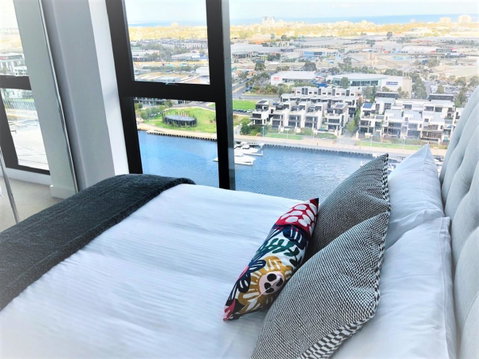 Melbourne Private Apartments - Collins Wharf Waterfront, Docklands - Goulburn Accommodation 17