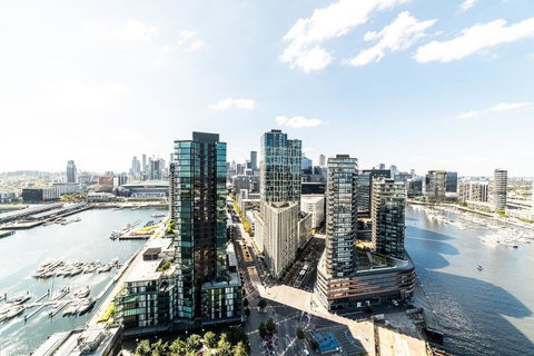 Melbourne Private Apartments - Collins Wharf Waterfront, Docklands - Goulburn Accommodation 1