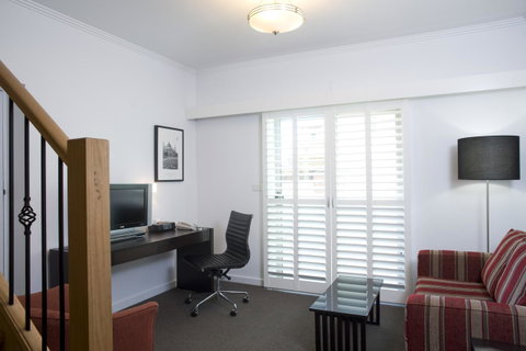 Alto Hotel On Bourke - Goulburn Accommodation 24