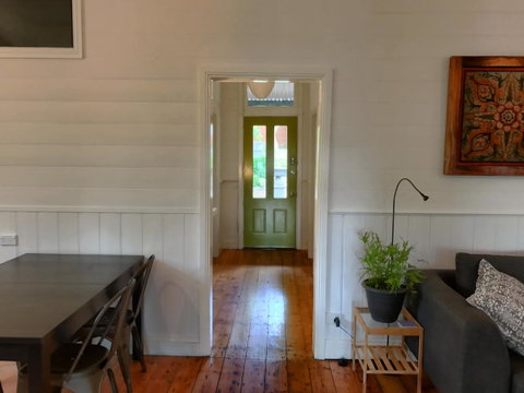 Cinta Cottage - Goulburn Accommodation 9