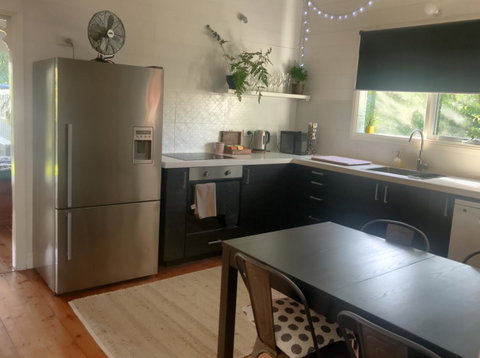 Cinta Cottage - Goulburn Accommodation 5