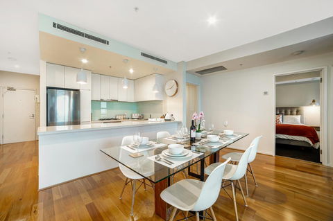 Signature Waterfront Apartments - Goulburn Accommodation 13