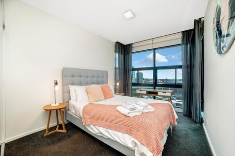Signature Waterfront Apartments - Goulburn Accommodation 17