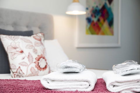 Signature Waterfront Apartments - Goulburn Accommodation 6