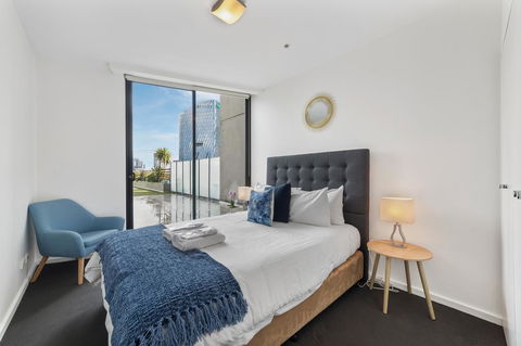 Signature Waterfront Apartments - Goulburn Accommodation 30