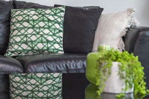 Signature Waterfront Apartments - Goulburn Accommodation 26