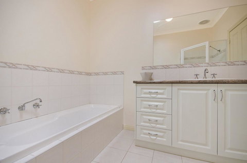 Sea Shells On Banyan Apartment - Goulburn Accommodation 12