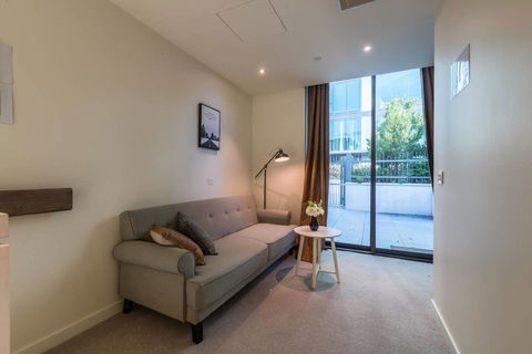 Waterfront 3 Bedroom Luxury Home Victoria Harbour - Goulburn Accommodation 7