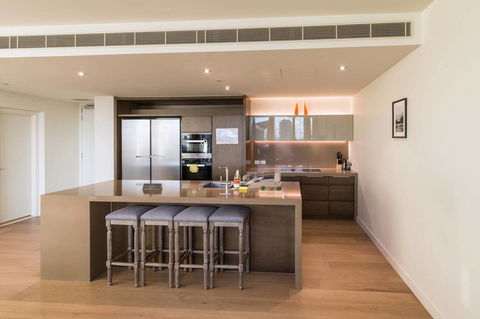 Waterfront 3 Bedroom Luxury Home Victoria Harbour - Goulburn Accommodation 3