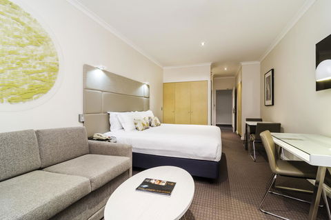 Clarion Suites Gateway - Goulburn Accommodation 13