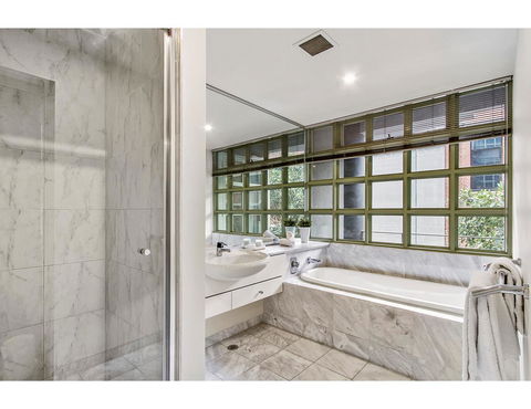 Sophisticated Modern 3 Bed Home In Foodie Paradise - Goulburn Accommodation 4