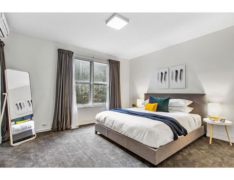 Sophisticated Modern 3 Bed Home In Foodie Paradise - Goulburn Accommodation 7