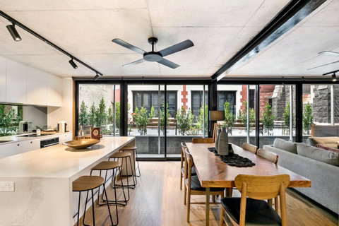 Stylish Apartment In Unique Church Development - Goulburn Accommodation 0
