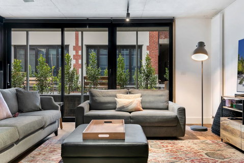 Stylish Apartment In Unique Church Development - Goulburn Accommodation 4