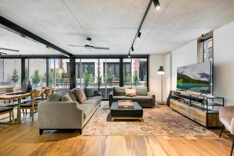 Stylish Apartment In Unique Church Development - Goulburn Accommodation 1
