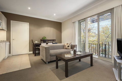 Comfort Hotel Melbourne Central - Goulburn Accommodation 9