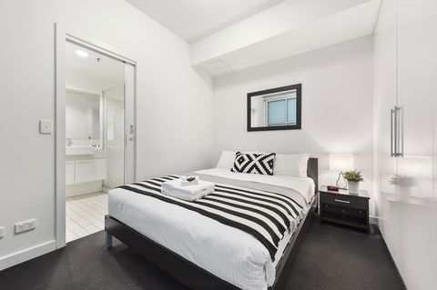 Docklands Private Collection - City Harbour Apartments - Goulburn Accommodation 24