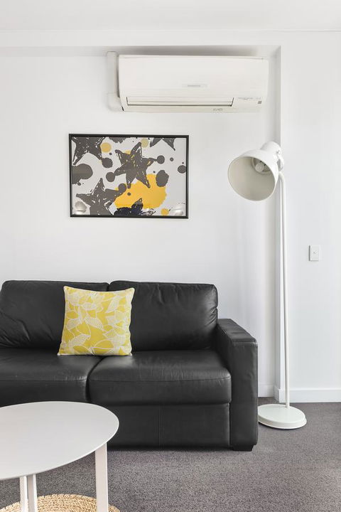 Docklands Private Collection - City Harbour Apartments - Goulburn Accommodation 18