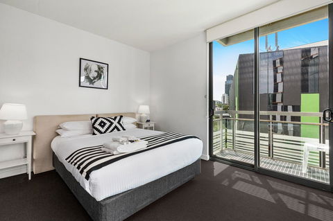 Docklands Private Collection - City Harbour Apartments - Goulburn Accommodation 12
