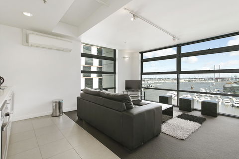 Docklands Private Collection - City Harbour Apartments - Goulburn Accommodation 34