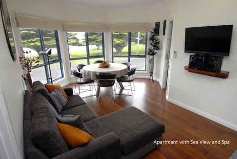 Seascape Accommodation - Goulburn Accommodation 1