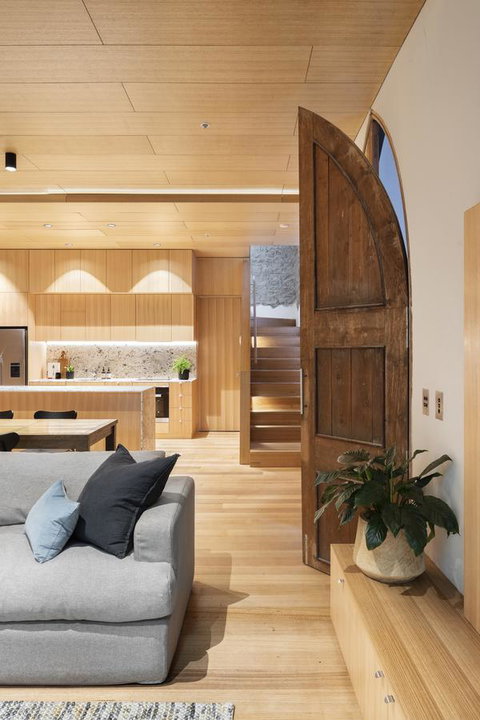 Converted Blue Stone Church - Goulburn Accommodation 12